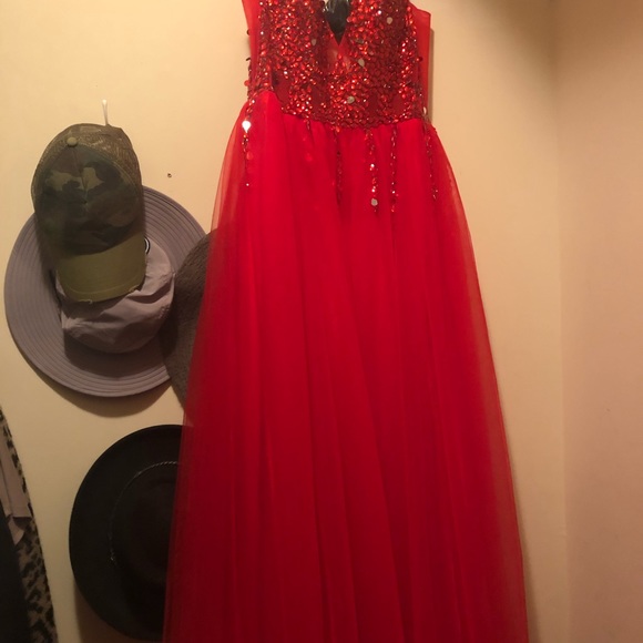 Gorgeous red straps dress ❤️❤️ - Picture 6 of 6